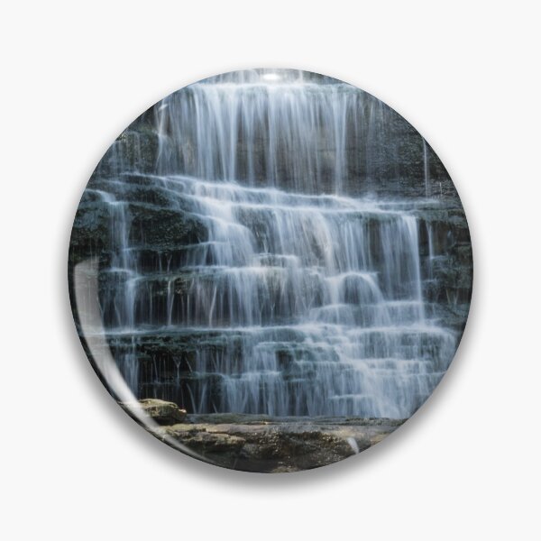 Artikelvorschau, Cool Stepped Cascade - Albion Falls in Hamilton Ontario Kanada entworfen und verkauft von Georgia Mizuleva.