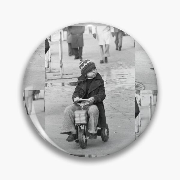 Item preview, r1064/ New Finition 2021: Les Gens de Paris : Tracteur dans la Rue ! - Konica T3: Vivitar Série 1:70.210 hp5 400 iso Okaio Créations Olavia & Olao 1975 designed and sold by o.okaïo.