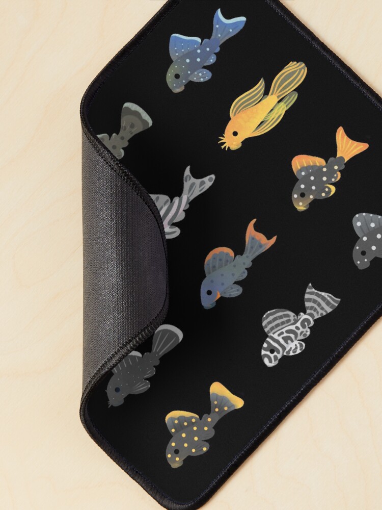 Imagen 2 de 5, Alfombrilla de ratón con la obra Pleco! - negro, diseñada y vendida por pikaole.