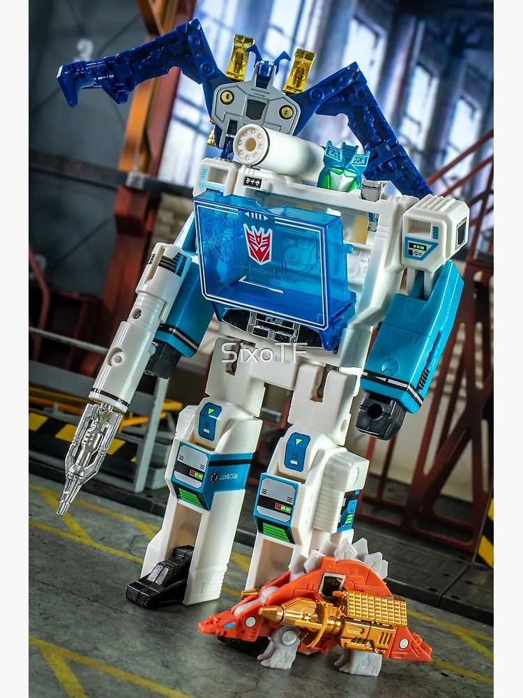 Transformers Shattered Glass Soundwave