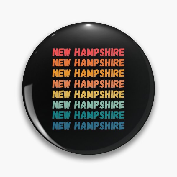 Artikelvorschau, NEW HAMPSHIRE - herhaalde retro vintage zonsondergangkleuren met een verontrust ontwerpeffect Grafisch T-shirt | Essentieel T-shirt entworfen und verkauft von printdot.