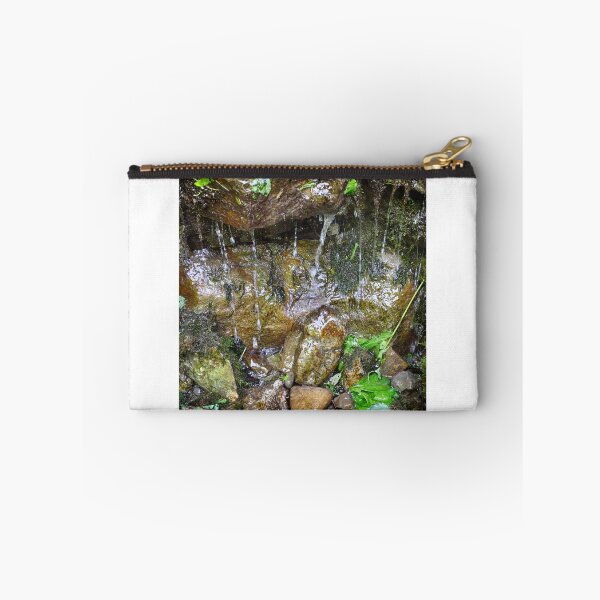 Item preview, water source designed and sold by Claraveritas.