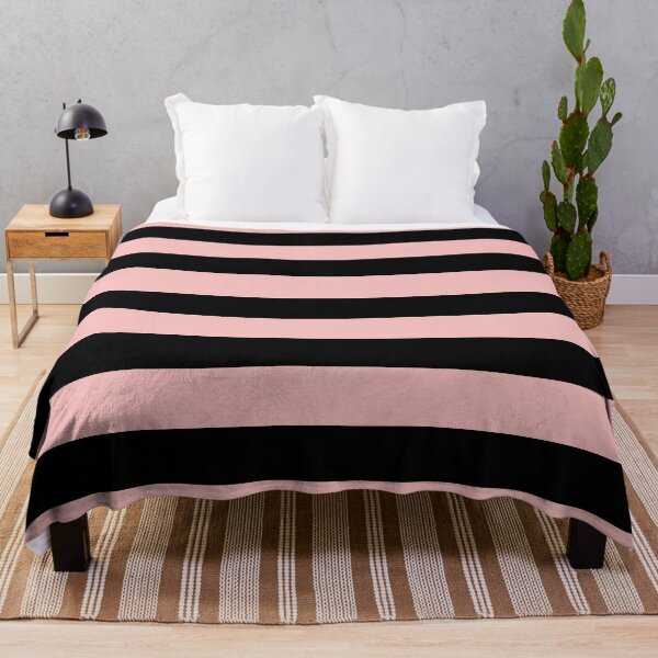Artikelvorschau, Pastellrosa und schwarzes horizontales Streifenmuster 2022 Farbe Summer Hue - Shade - Color Pantone First Blush 13-2003 entworfen und verkauft von ColorOfTheYears.