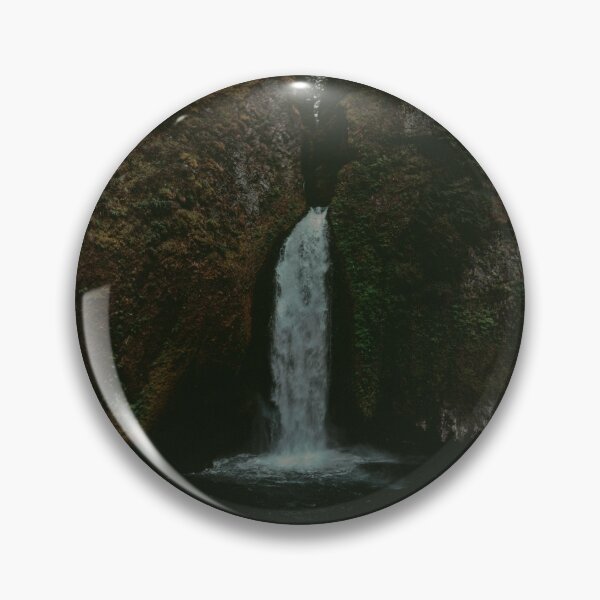 Artikelvorschau, Wahclella-Fälle - Oregon-Wasserfall entworfen und verkauft von Leah Flores.