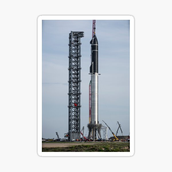 Aperçu de l'œuvre Vaisseau empilé sur la rampe de lancement Orbital créée et vendue par Star-Citizen.