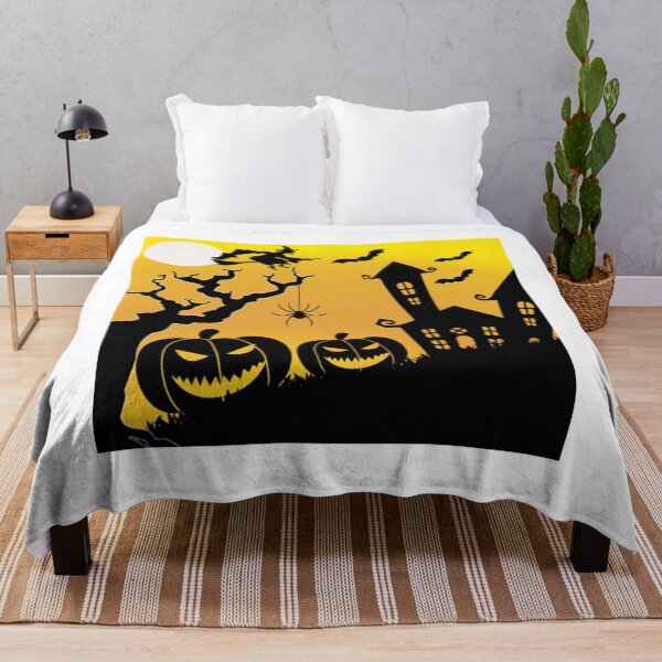 Artikelvorschau, Halloween 2021 T-ShirtHalloween 2021 entworfen und verkauft von CollyAsban.