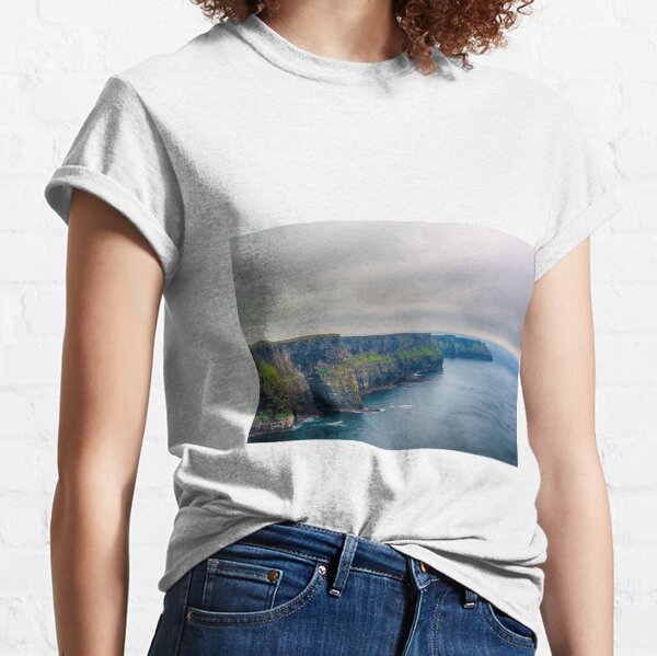 Klippen von Moher, Grafschaft Clare, Irland Classic T-Shirt
