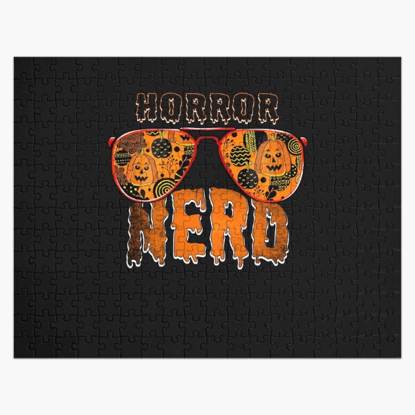 Artikel-Vorschau von Horror Nerd Halloween Brille Scary1, designt und verkauft von DebbieC210.