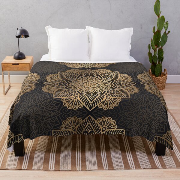 Artikelvorschau, Schwarz-Gold-Mandala entworfen und verkauft von OtterFactory.