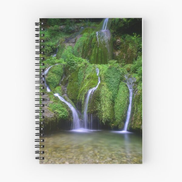 Aperçu de l'œuvre Cascade  créée et vendue par Artphotocathy88.