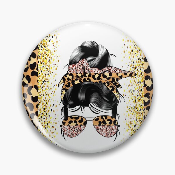 Artikelvorschau, Mom Life Mae Boon Tigerfell kristallweißer Hintergrund entworfen und verkauft von Shawa Shop.