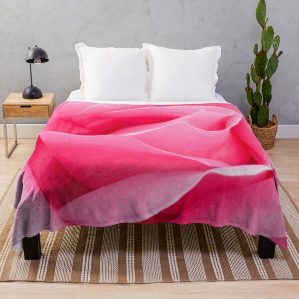 Item preview, Primer plano de rosa rosa designed and sold by RinaGArt.