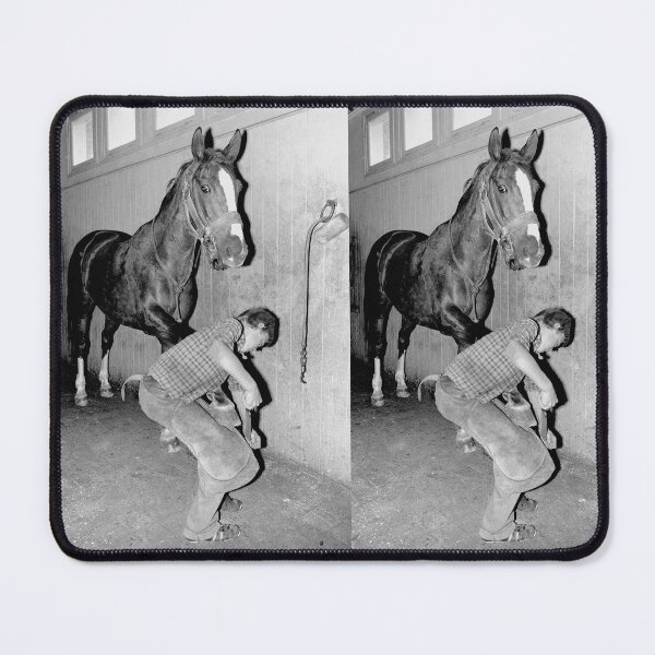 Item preview, 2704/ 5 Nostalgie " Le Haras du Pin " Finition 2021 " (2) le Maréchal-ferrant en action (n&b)(h) Olavia-Olao Okaio Créations designed and sold by o.okaïo.