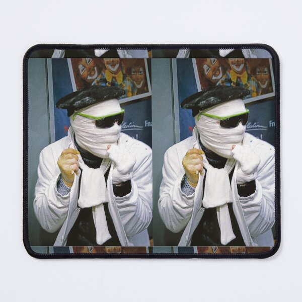 Item preview, r2650/ L' Homme Invisible du Carnaval de Poitiers 1997 par Okaio Créations - Olavia-Olao avec canon eos 5 28-70 L f.2.8 et Studio Portable Okaio avec 3 Flashs et les Boites à lumière Okaio designed and sold by o.okaïo.