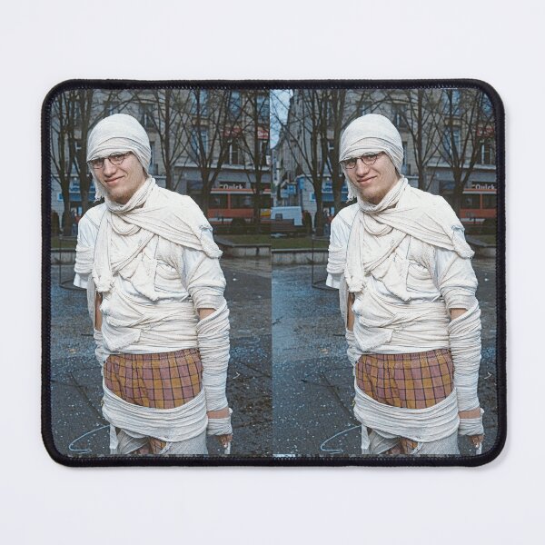 Item preview, r2649/ La Momie du Carnaval de Poitiers 1997 par Okaio Créations - Olavia-Olao   avec canon eos 5 28-70 L f.2.8 et Studio Portable Okaio avec 3 Flashs et les Boites à lumière Okaio designed and sold by o.okaïo.