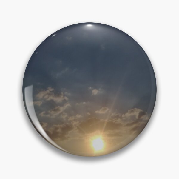Artikelvorschau, Foto: Sommersonne unter dicken Wolken entworfen und verkauft von Magicbrush13.