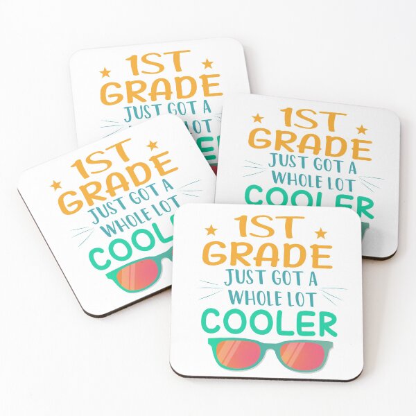 Artikelvorschau, Die 1. Klasse ist gerade viel cooler geworden, das Outfit der ersten Klasse zurück in die Schule als Geschenk für die 1. Klasse entworfen und verkauft von Ikgha.