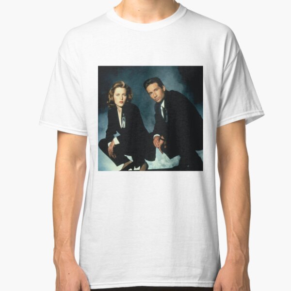 X-Files -Mulder and Scully Classic T-Shirt