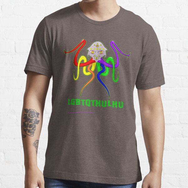 Love(craftian horror) knows no bounds Essential T-Shirt