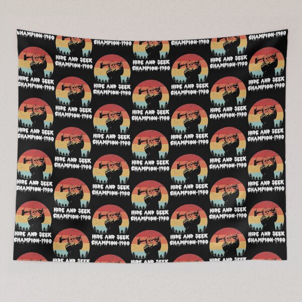 Aperçu de l'œuvre T-shirt de champion de cache-cache 1980| Cadeau parfait | Cadeau Jason Voorhees créée et vendue par kriezselma.