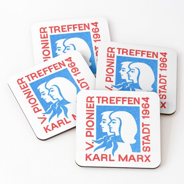 Artikelvorschau, DDR T-ShirtDDR _ Ostdeutscher Pionier Karl Marx Vintage Design entworfen und verkauft von CooDide.
