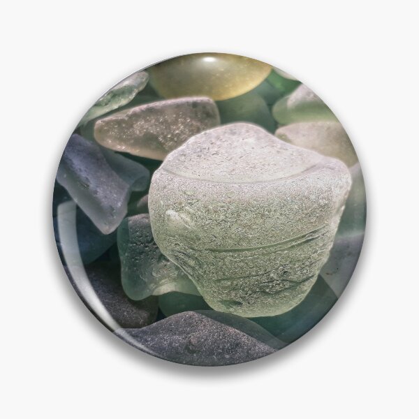 Artikelvorschau, Sea Glass Greys in Circle Light Grey Trim Light Greige entworfen und verkauft von Beachy.
