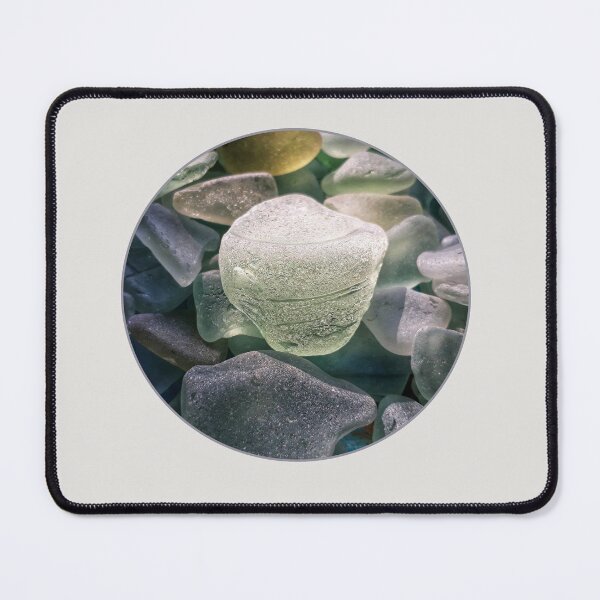 Artikelvorschau, Sea Glass Greys in Circle Light Grey Trim Light Greige entworfen und verkauft von Beachy.