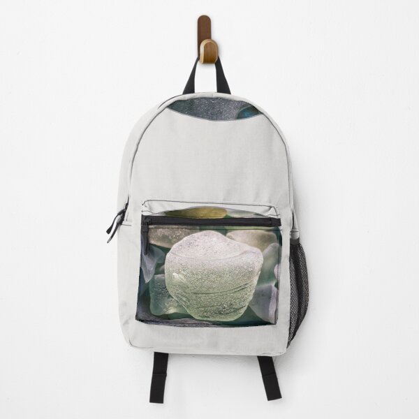 Artikelvorschau, Sea Glass Greys in Circle Light Grey Trim Light Greige entworfen und verkauft von Beachy.