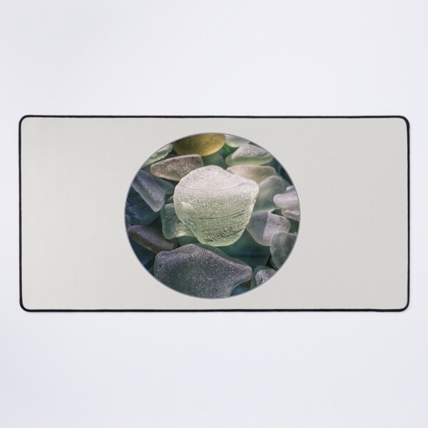 Artikelvorschau, Sea Glass Greys in Circle Light Grey Trim Light Greige entworfen und verkauft von Beachy.