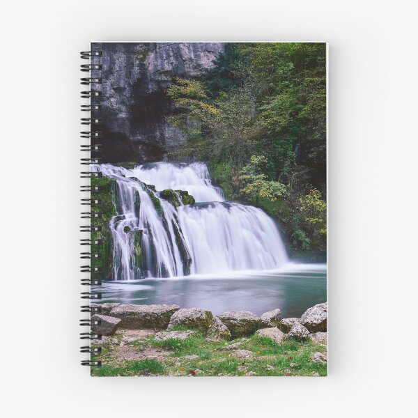 Aperçu de l'œuvre Cascade du Lison créée et vendue par Artphotocathy88.