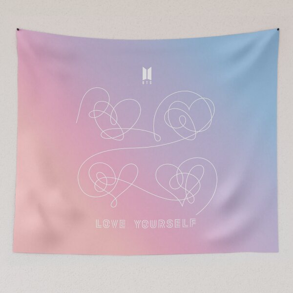 Artikelvorschau, BTS LIEBE DICH SELBST HERZEN - Perfekter Wandteppich entworfen und verkauft von YOSHFRIDAYS.