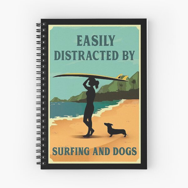 Artikelvorschau, Mädchen abgelenkt beim Surfen Dackel Hund entworfen und verkauft von Douglafa.