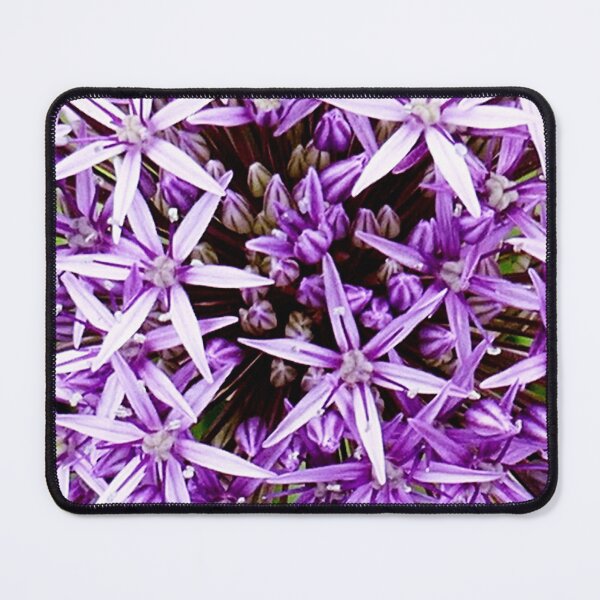 Aperçu de l'œuvre Spray de fleurs violettes créée et vendue par Reado71.