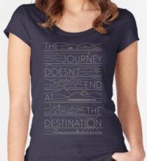 Camiseta entallada de cuello ancho El viaje