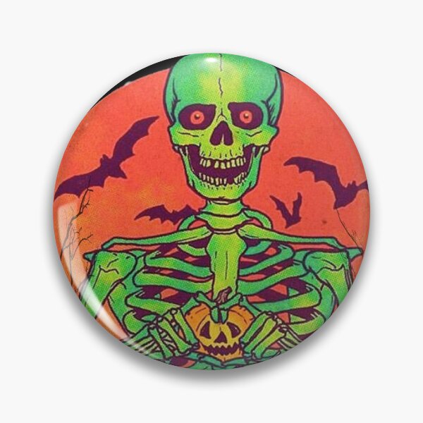 Artikelvorschau, Bleib gruselig Scary Halloween Gruseliger Schädel entworfen und verkauft von Kribis.