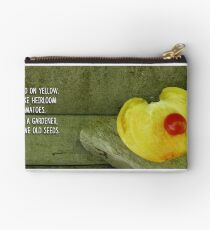 Not "just tomato". Studio Pouch