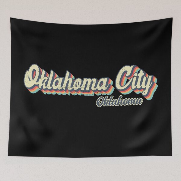 Aperçu de l'œuvre Oklahoma City Oklahoma Retro Vintage 70s arc-en-ciel créée et vendue par Teelogic.