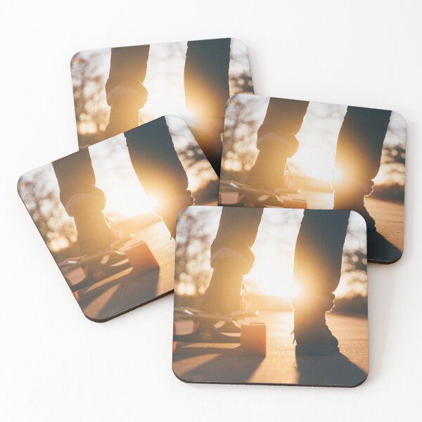 Artikelvorschau, Die Silhouette einer Person, die bei Sonnenuntergang ein Skateboard mit orangefarbenen Rädern fährt entworfen und verkauft von FindYouByZ.