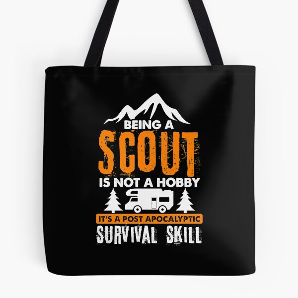 Aperçu de l'œuvre Être un scout n'est pas un passe-temps Compétence de survie apocalyptique Funny Scout créée et vendue par phoebesara86.