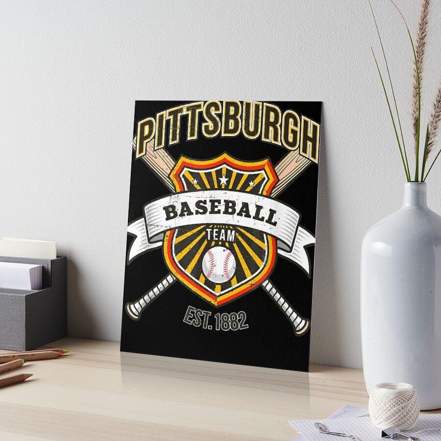 Distressed Retro Baseball Look Party Tailgate Fan Gift T-Shirt