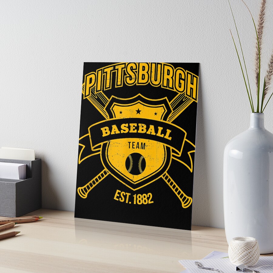 Distressed Retro Baseball Look Party Tailgate Fan Gift T-Shirt