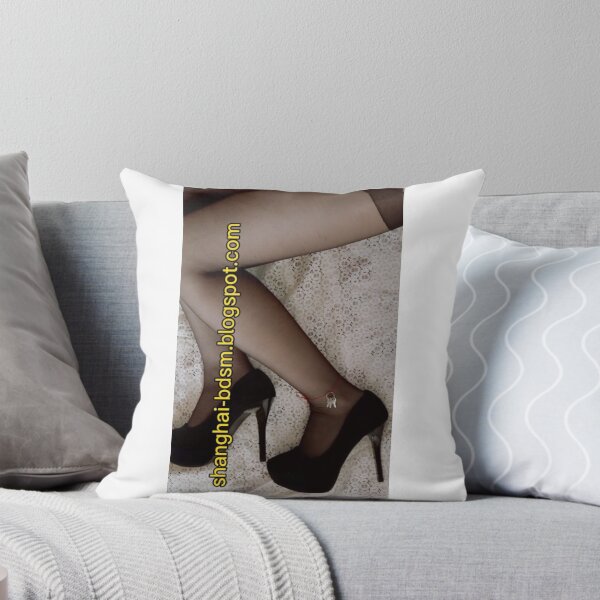 Artikelvorschau, Keuschheit Captions Schlüsselanhänger Highheel Fetisch Kunstdrucke entworfen und verkauft von quentinsgoddess.