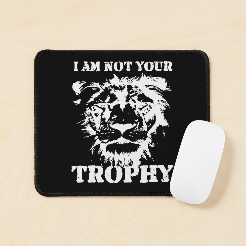 CARA LION(I’M NO’T A TROPHY) SIMBA 9, Lion, I'M NOT A TROPHY · Art photographs · YellowKorner