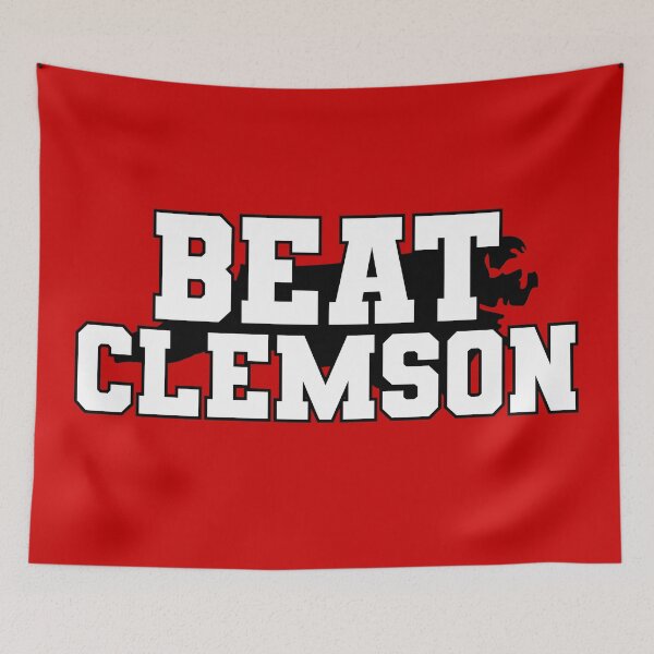 Artikelvorschau, Beat Clemson // Wolfpack Football entworfen und verkauft von SLAG-Creative.