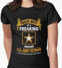 Army - Proud Wife Of A Freaking Awesome Us Army Veteran Women's Fitted T-Shirt
