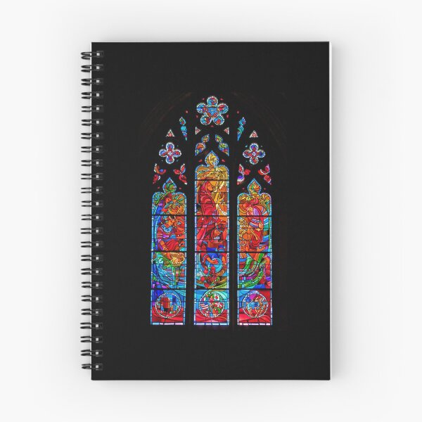 Artikelvorschau, Buntglasfenster der Washington National Cathedral entworfen und verkauft von signsandsymbols.