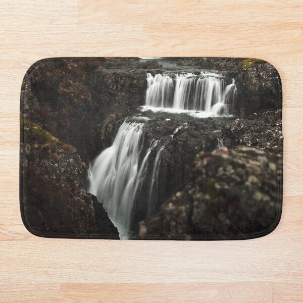 Artikelvorschau, Geheimer Wasserfall in Nordisland entworfen und verkauft von Danny Wanders.