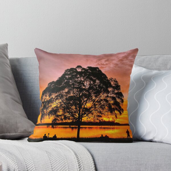 Artikelvorschau, Sunset Series: Brennender Himmel über dem einsamen Baum entworfen und verkauft von guoshengz.
