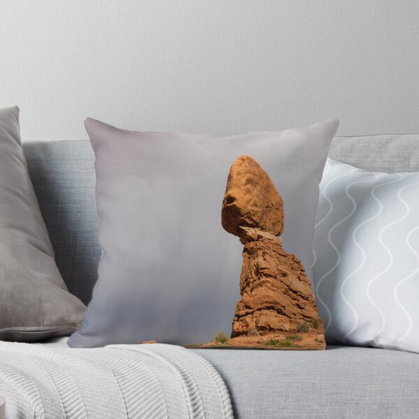 Aperçu de l'œuvre Balancing Rock créée et vendue par Marlena Penn.