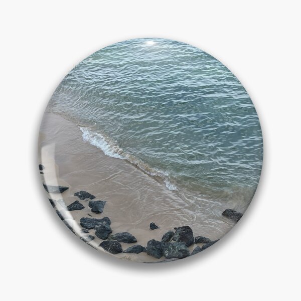 Artikelvorschau, Felsstrand entworfen und verkauft von CreditPenguin.